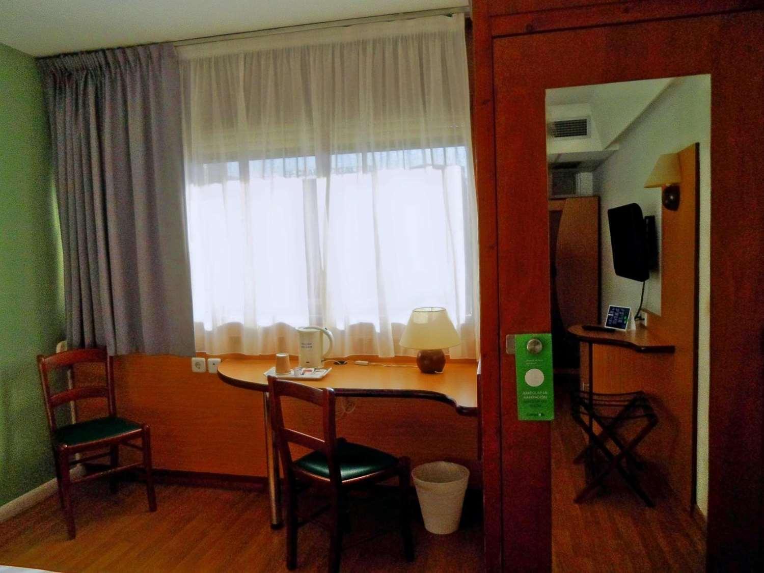 Travelodge Barcelona Del Valles Barberà del Vallès Exterior foto