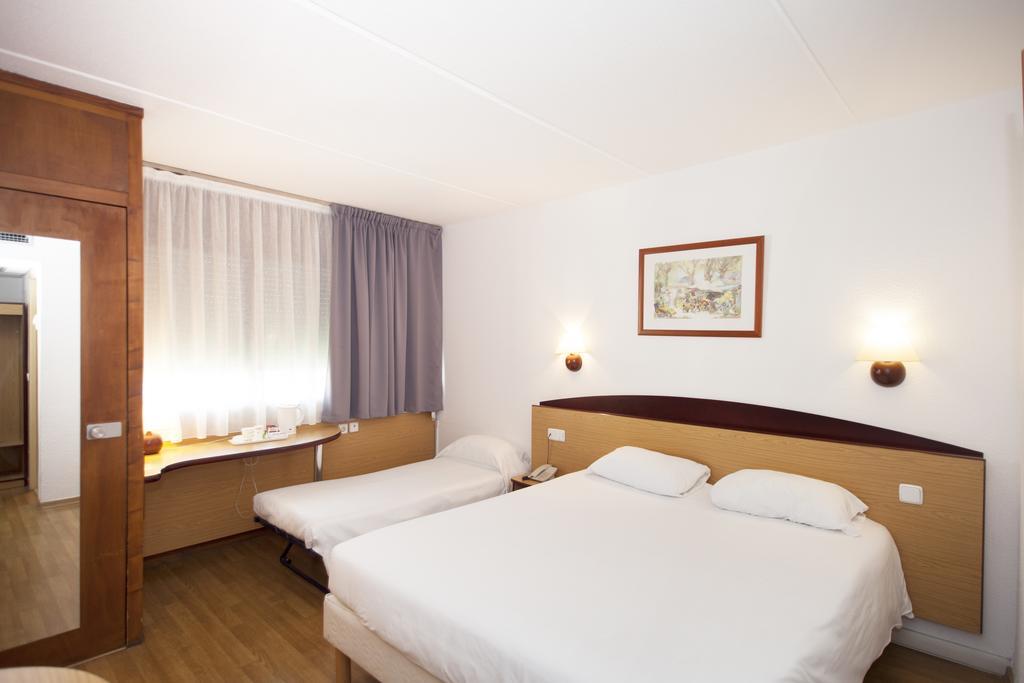Travelodge Barcelona Del Valles Barberà del Vallès Exterior foto